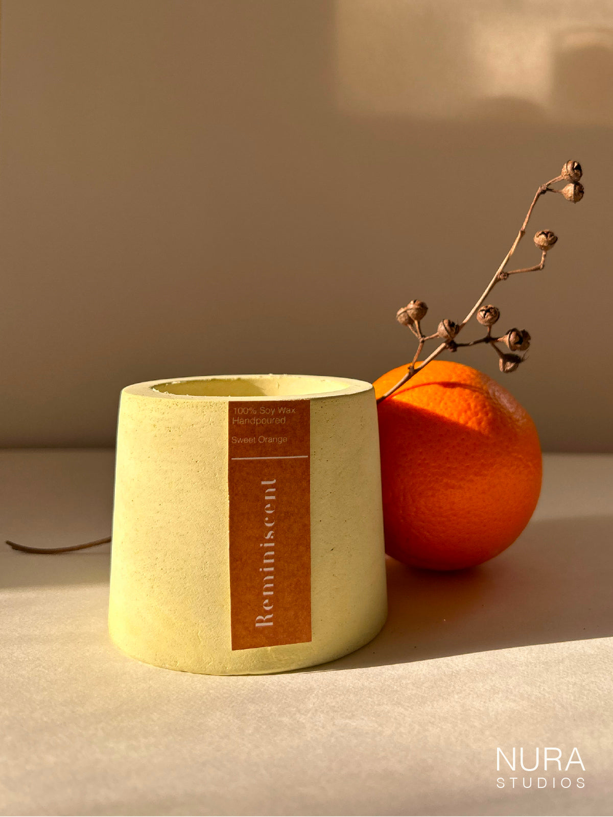 Reminiscent Scented Candle : Sweet Orange and Lemon