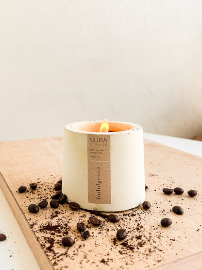 Indulgence Scented Candle : Roasted Coffee & Cocoa Butter